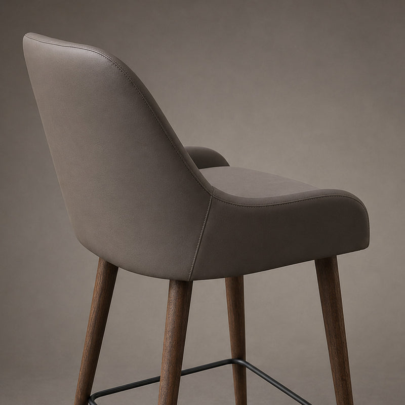 Barhocker Bern . 65 . Nussbaum . Kunstleder Titanio