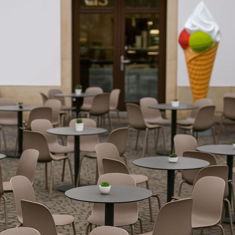 Stuhl . Havanna . taube
